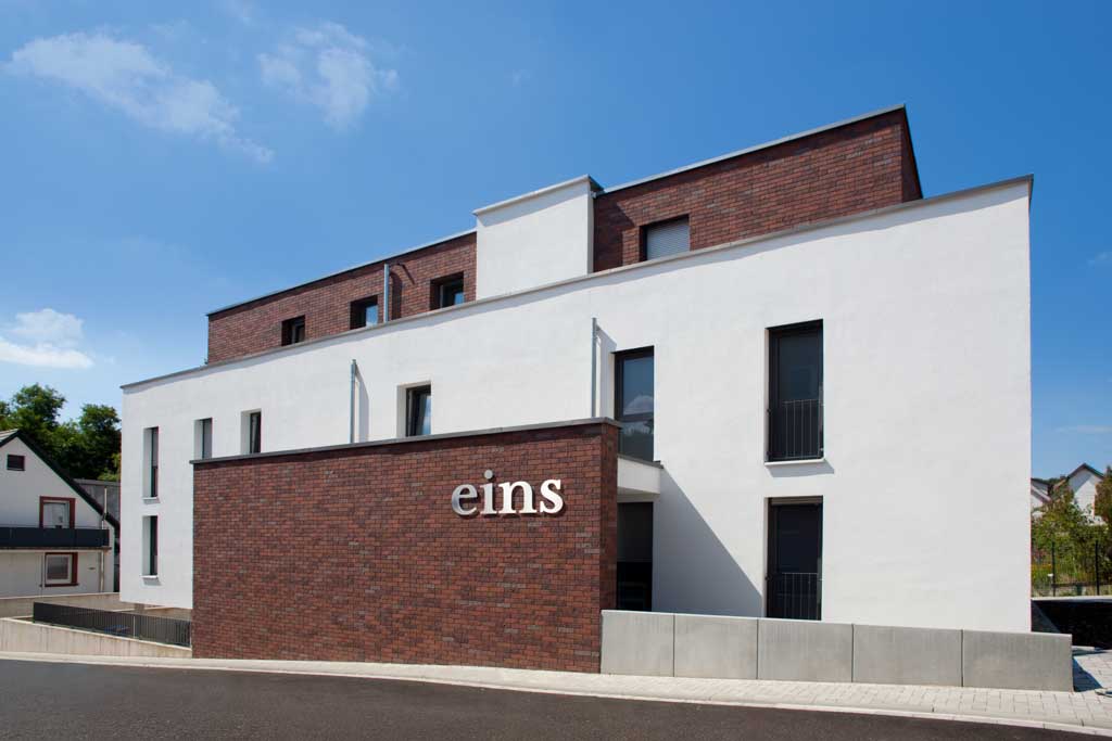 Mehrfamilienhaus mit 5 Mietwohnungen